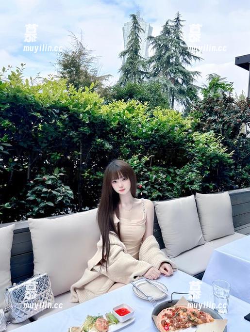 YouMi尤蜜荟-熊小诺 YouMi尤蜜荟 - 在粉色的世界里徜徉:熊小诺带来的超萌写真图集大揭秘!