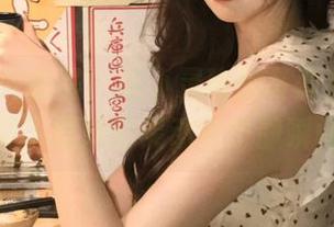 YouMi尤蜜荟 – 谭小灵瑜伽写真系列，免费下载她的灵动与宁静瞬间