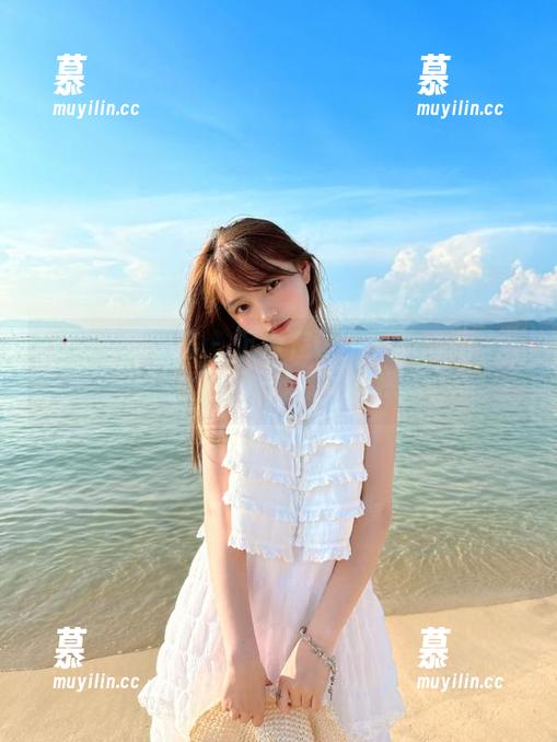 YouMi尤蜜荟 - 沉浸在谭小灵的油亮之美，美图图包诚邀你一同探索！