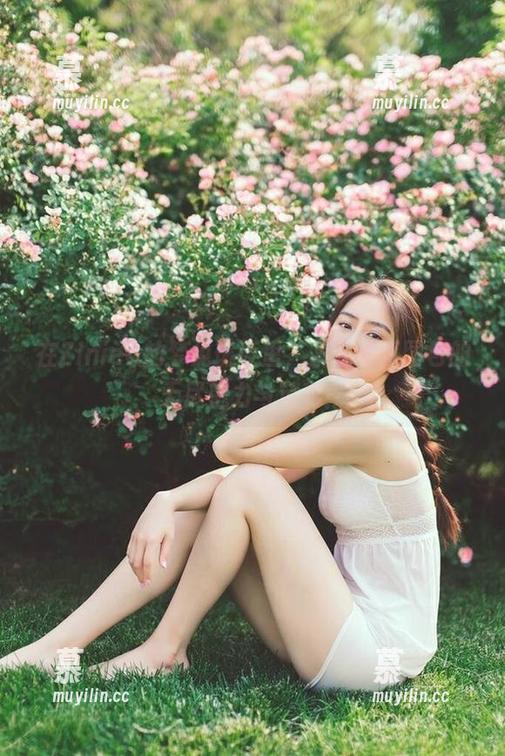 ZinieQ 在ZinieQ的梦见琉亚里,发现写真图包的无尽魅力与精彩!