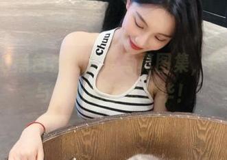 ZinieQ黑色系列全套写真图集，尽显她无与伦比的艺术才华！