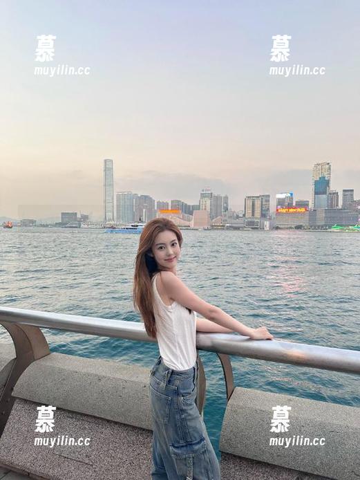 beautyleg-Dora beautyleg - 体验Dora日常,告别光环与浮华,图片展现的是真实而朴实的我
