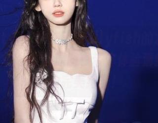 beautyleg – 锁定Jellyfish的水手服写真，在线获取原图，带你体验清新与活力的完美结合！