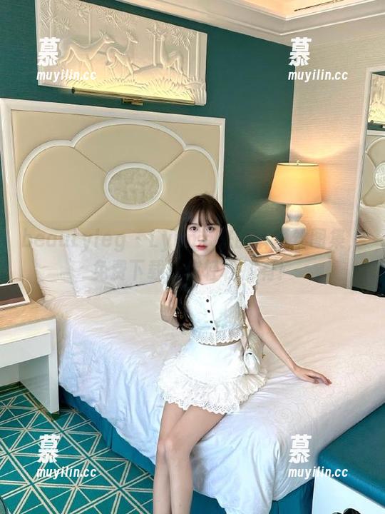 beautyleg-Lynn beautyleg - Lynn带来的裤里丝图集,免费下载让你轻松拥有!