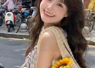 beautyleg – Mimoko的最新灰丝写真原图，快来围观这波视觉盛宴！