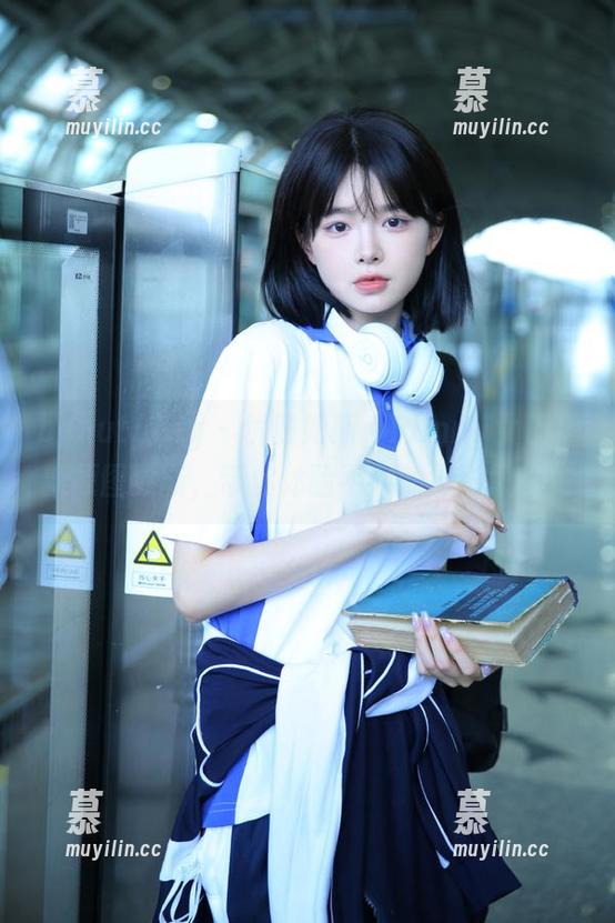 beautyleg-Penny beautyleg - 优雅如斯,Penny女仆全新原图更新,带你体验不同的摄影风格!