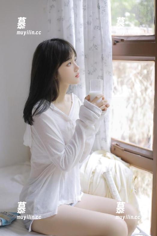beautyleg-Rita beautyleg - 一组Rita在白裙中的温馨图片合集,感受她梦幻般的气质与无限魅力!