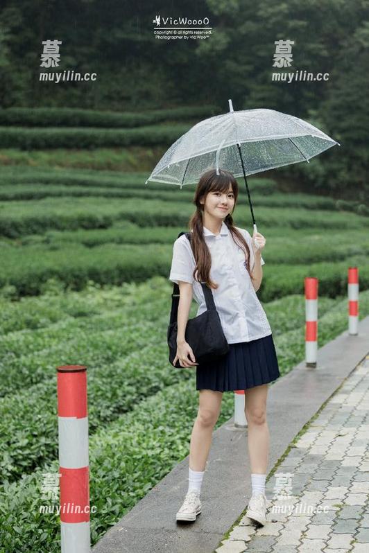 beautyleg - 用心感受“Vicni套装”的写真魅力，展现她精彩纷呈的个人风格