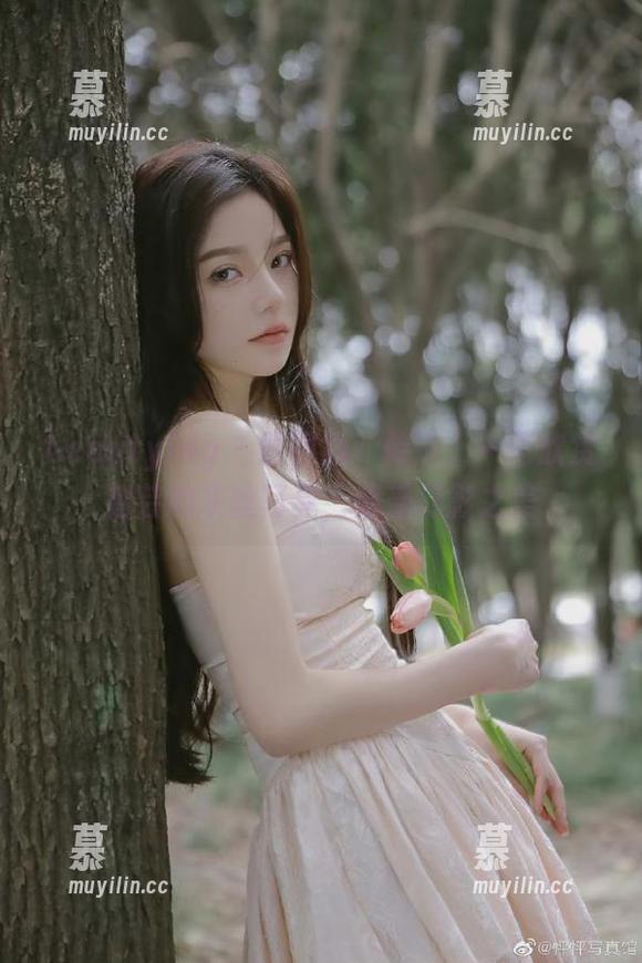 beautyleg-赵芸 beautyleg - 原图福利传递:一同欣赏赵芸的灰丝写真,感受摄影之美