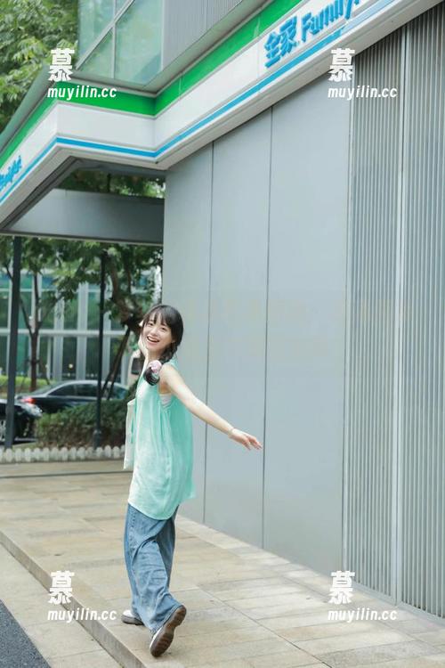 pans - 梦梦的棉袜写真图册：高清画质下的小秘密与尴尬瞬间