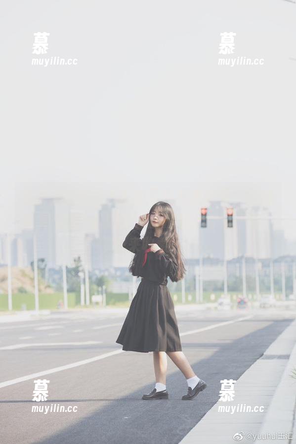 走进yuuhui玉汇的写真资源世界，圣诞特辑-尼尔·机械纪元自拍让你心动不已，快来收藏！