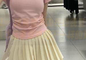 丝慕GIRL – 探索泡芙的在线视觉盛宴：体操服作品带你领略不一样的风格