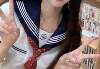 丽柜 – 兔子连体衣高清写真专辑，原图描绘她的个人风格与自信魅力！