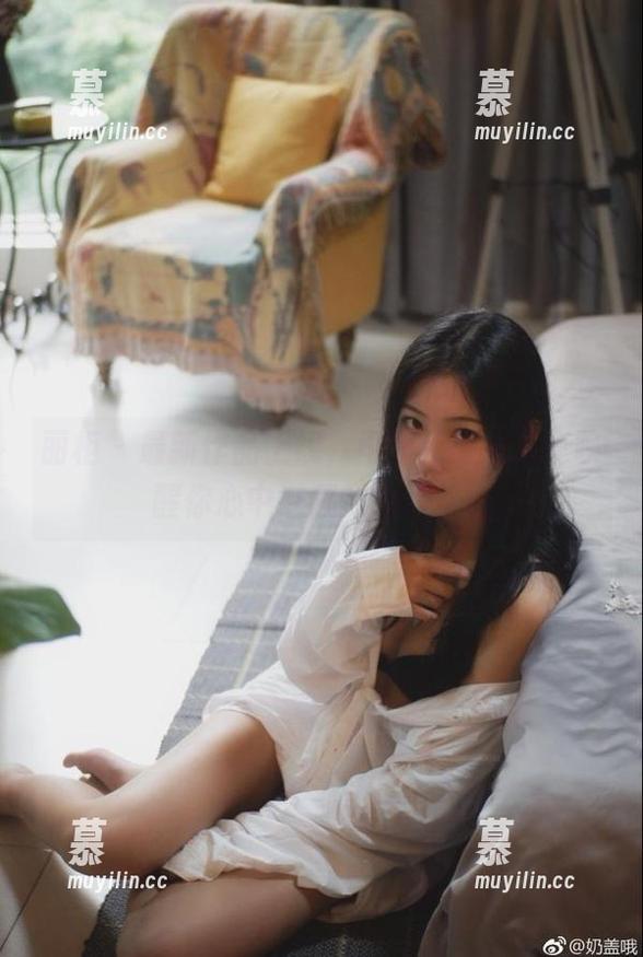丽柜-司琪 丽柜 - 最新作品上线,司琪用少女写真唤醒你心中潜藏的纯真梦境