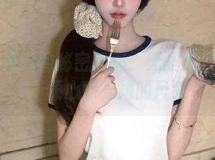 丽柜 – 潼潼的秘密瞬间：无圣光艺术套图，倾心感受她的风采