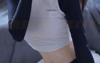 丽柜 – 私拍资源专辑：雪糕水手服诠释的清新与纯真