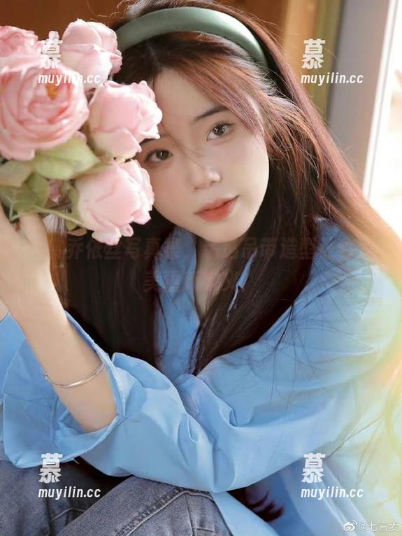 乔依丝 欣赏乔依丝写真集,精选吊带造型让你对美重新定义!