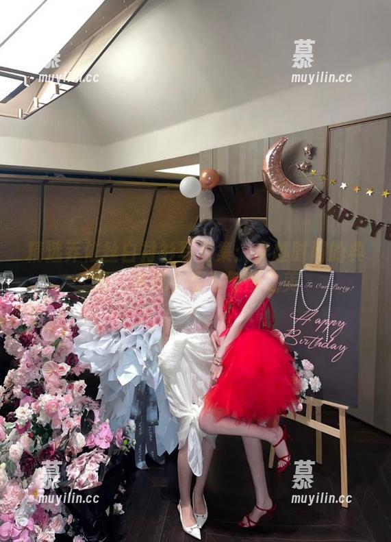 乔依丝 精选乔依丝白衬衫写真集:穿越时间的典雅,展现个性与气质之美