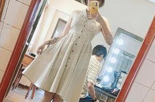 “云溪溪”展现紫色内衣写真，图包收藏你的美丽瞬间
