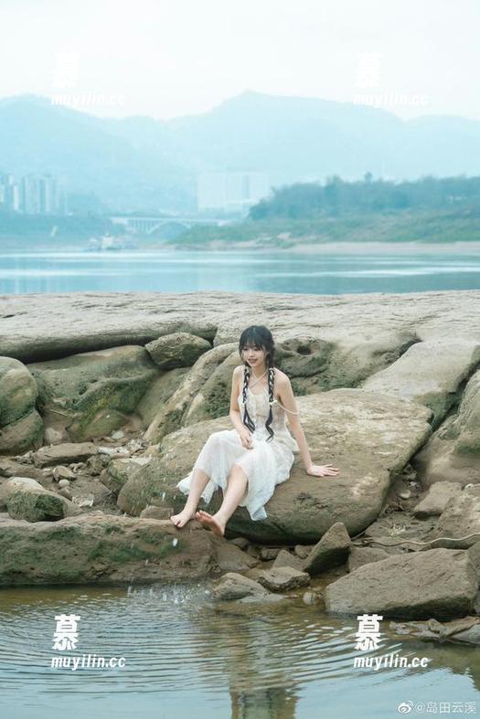 云溪溪倾情呈现，免费的玫瑰主题写真照片等你来欣赏