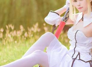 解锁亚缇arty的艺术世界，阿米娅2写真图包精彩无限