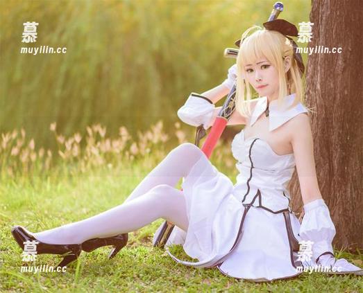 亚缇arty 解锁亚缇arty的艺术世界,阿米娅2写真图包精彩无限