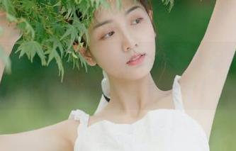 为何这么多人观看今汐的短裙作品？答案就在她的每一寸魅力中！