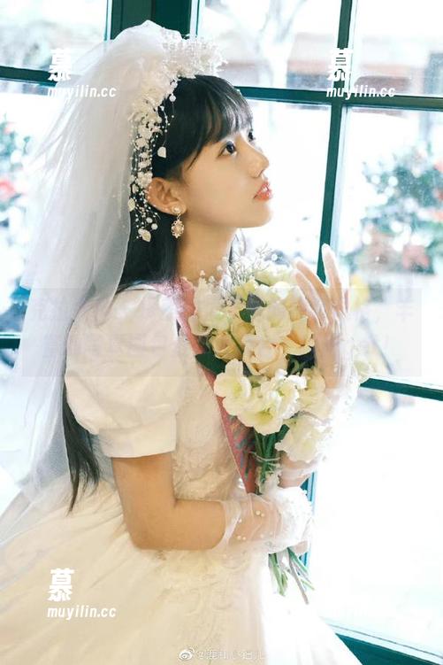 克拉女神-僮僮 克拉女神 - 探索僮僮学妹的独特风格,丰富的写真图包资源大集合,瞬间get!