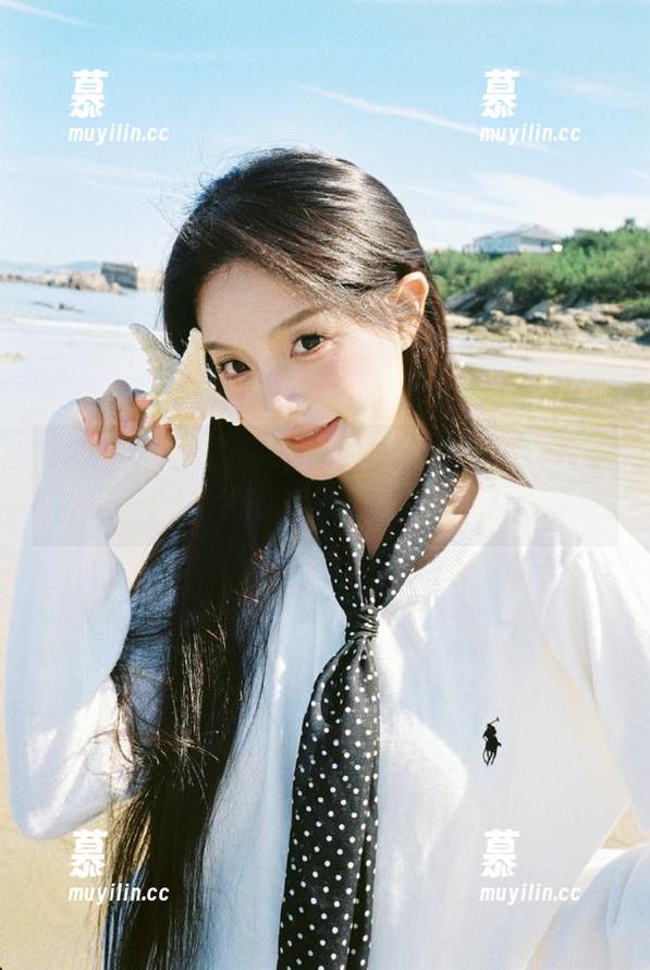 克拉女神-孟君 克拉女神 - 温柔气质的孟君:精选套图带你领略她的静谧之美