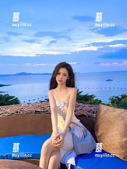克拉女神-宋智珍 克拉女神 - 探秘宋智珍制服写真资源,如何让你一次性get所有优雅造型?