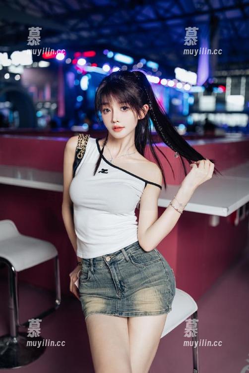 克拉女神 - 千变万化的网袜风格，宋黛带给你的免费美图与自嘲的乐趣