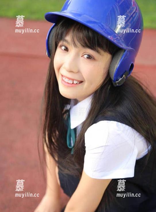 克拉女神-杨暖 克拉女神 - 杨暖的礼服私拍原图,媲美艺术却被人唾弃的理由!