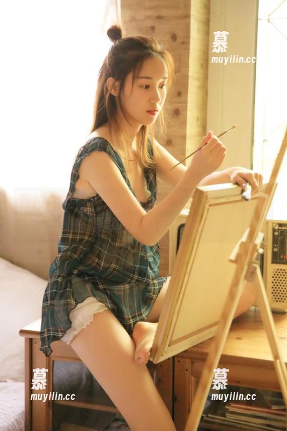 克拉女神-钟淇 克拉女神 - 钟淇教室的美图资源,带你领略摄影的灵动与优雅!