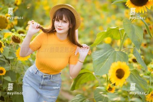 前羽_rr 探秘前羽_rr的美足魅力:cos分享,值得一看再看