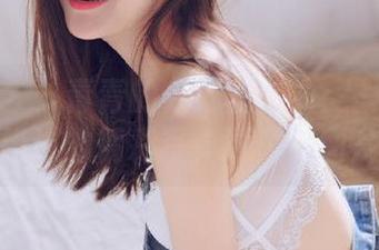 南国足艺 – 青青的办公室魅力：一组不可错过的精彩写真原图与图片