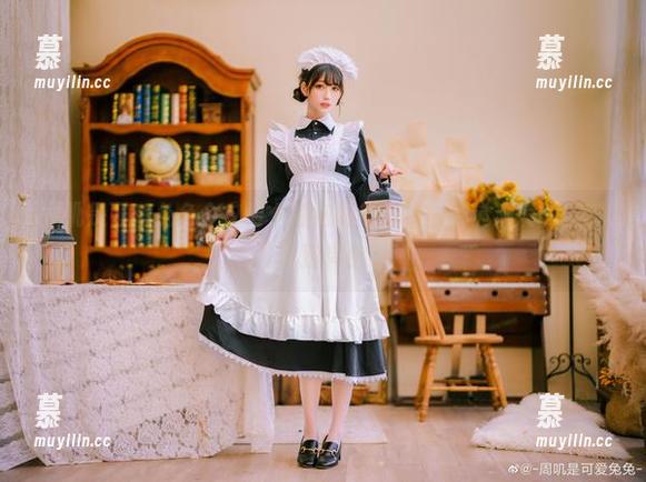 周叽是可爱兔兔 周叽是可爱兔兔今夕何夕睡袍最新图集,传递满满的温暖与时尚感