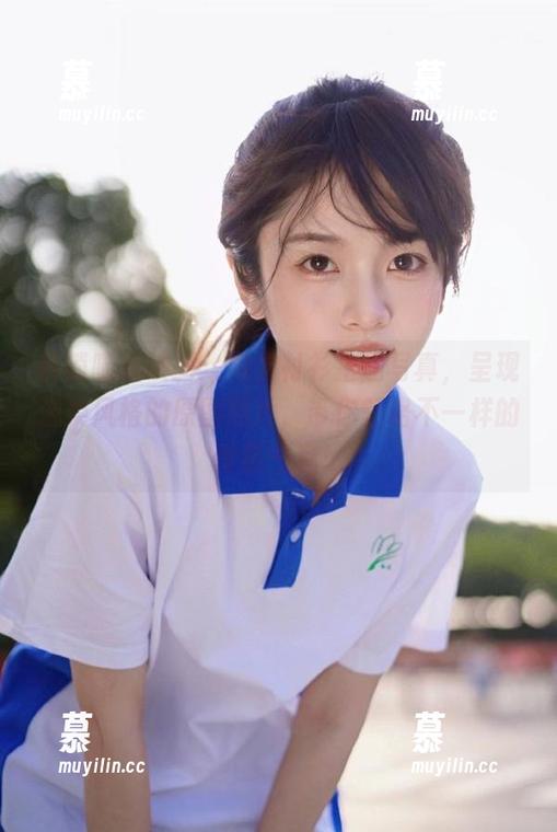 喵糖映画 解锁喵糖映画:男友衬衫主题写真,呈现温柔风格的原图照片,带你领略不一样的青春气息!