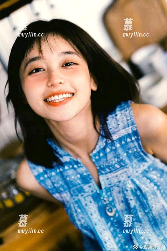 嗲囡囡 - 校园里的幽默与美丽，周于希dummy的无圣光写真作品引发的笑声不断！