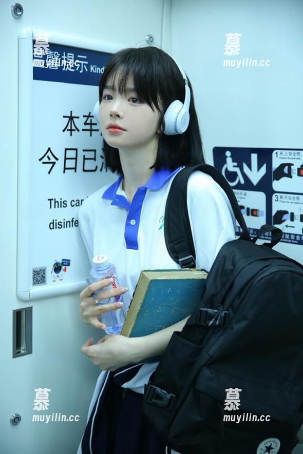 嗲囡囡-张俊佳 嗲囡囡 - 美女博主张俊佳全新美足写真,快来欣赏最新美图