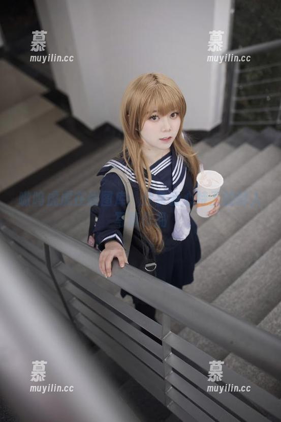 嗷呜虎虎在线图库：分享爱心特工的醉人写真作品