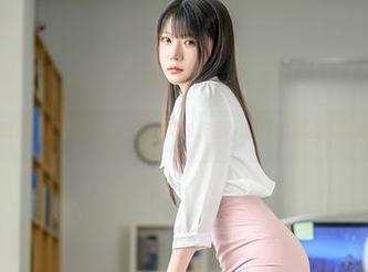 精选坏露露香宝的精致COS作品，剧情细腻引人入胜