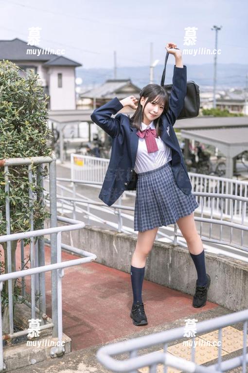 壹吻映画-彩彩 壹吻映画 - 彩彩连衣裙写真新作上线,网盘下载连结送给你最美回忆!