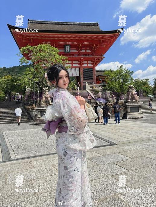夏夏子 夏夏子的私拍图包,驯服内心的真实与微妙瞬间