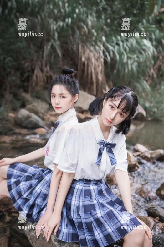 微密圈 - 最新奶宝妹纸白色写真秀，精彩分享她的独特气质与美丽！