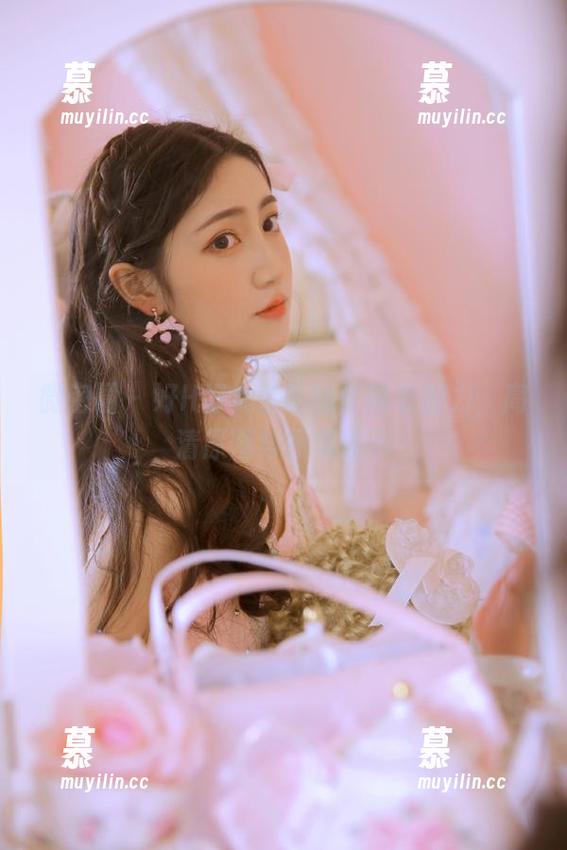 好H好女杀手 微密圈 - 好H好女杀手的红睡衣魅力,高清原图与图集展示