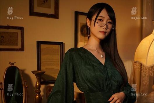 嫣嫣子 超唯美!嫣嫣子美腿cos合集,带你领略时尚与幻想的结合