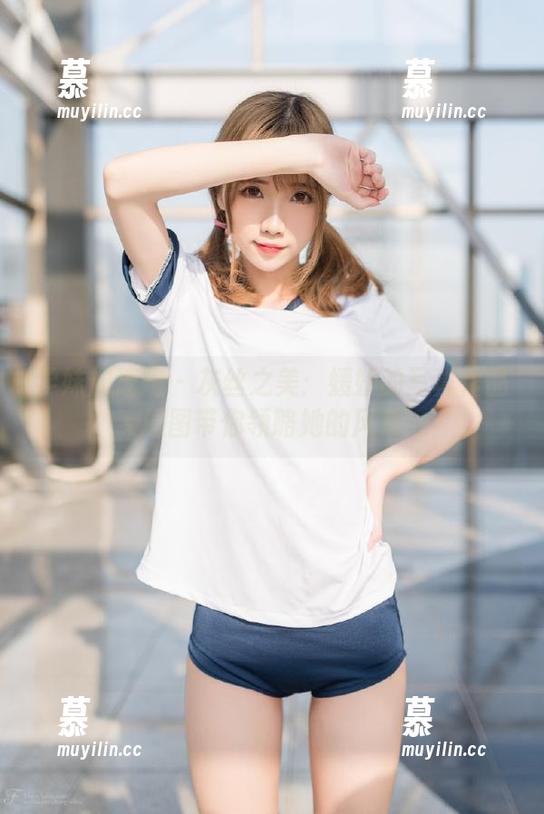 学妹加速跑-媛媛 学妹加速跑 - 灰丝之美:媛媛的写真作品原图带你领略她的风采