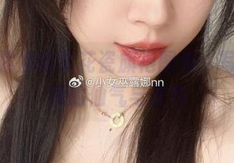 小女巫露娜的青花瓷旗袍图集，写真中蕴藏的仙气与灵性