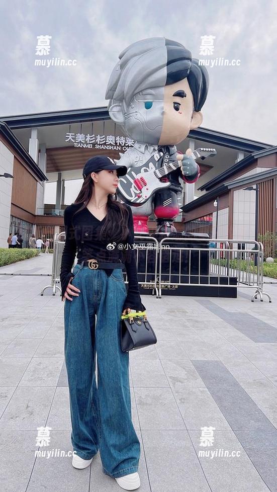 最新自嘲式图集：小女巫露娜的夏日故事，笑点满满不容错过！