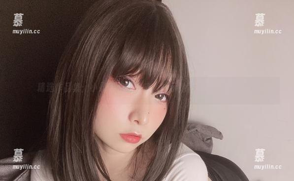 小泉学姐吖 精选作品集:小泉学姐吖涞觅,揭示她背后的故事与心境